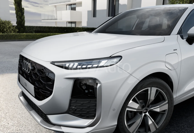Q3 e-hybrid S Line S tronic 200kW