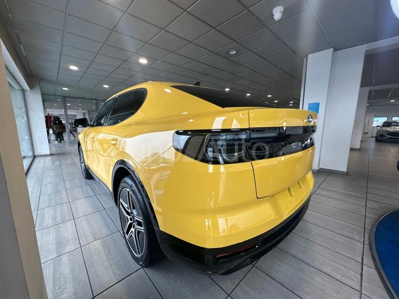 Capri RWD Rango Standard Premium 52kWh