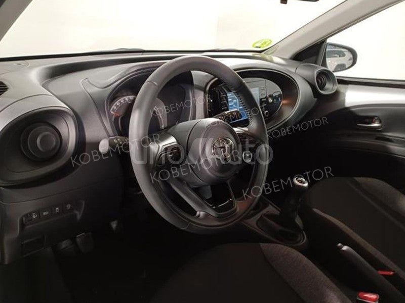 Aygo X Cross Play