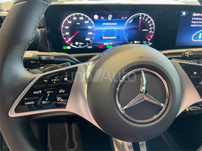 CLASE A 250 e con tecnología híbrida EQ