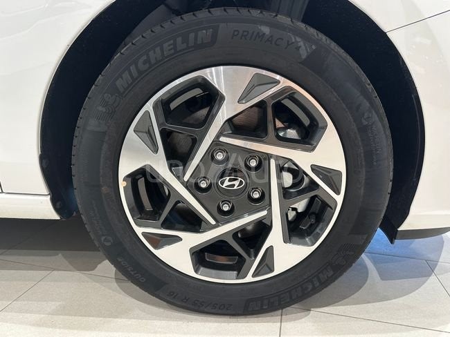 5p TGDI 1.0 100CV 48V KLASS