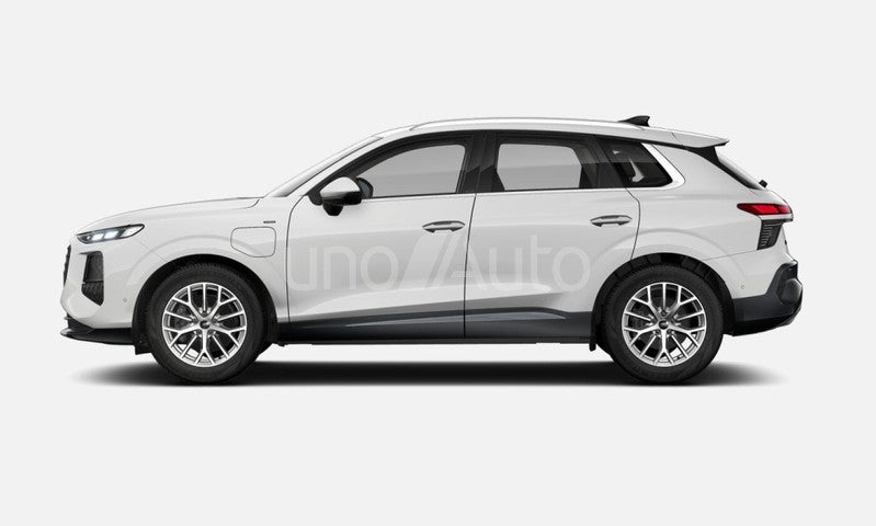 Q3 e-hybrid Business S tronic 200kW