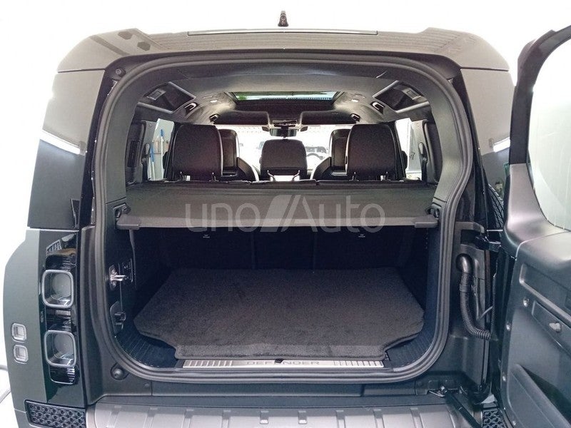LAND-ROVER Defender 4.4 V8 635 Octa Edition One 110 Auto 4WD