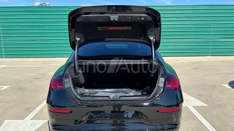 CLA Eléctrico 250+