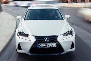 LEXUS IS 300h ECO