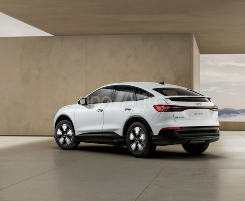 Q4 e-tron Sportback performance Advanced 210kW 82KWh