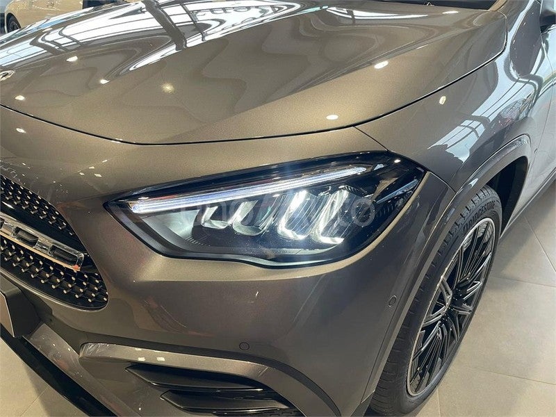 CLASE GLA 250 e con tecnología híbrida EQ