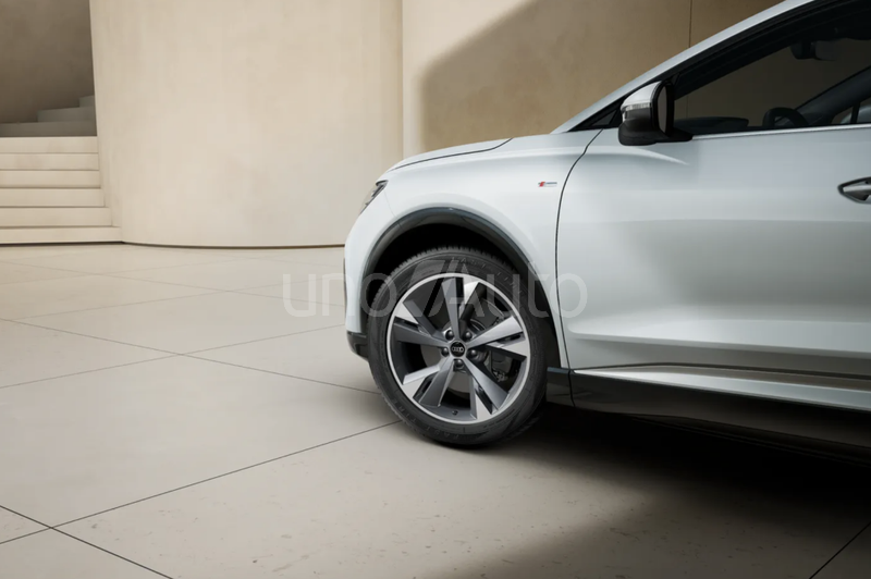 Q4 e-tron 45 Genuine edition 210kW 82KWh
