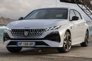 PEUGEOT 308 1.2 Hybrid Style e-DCS6 145