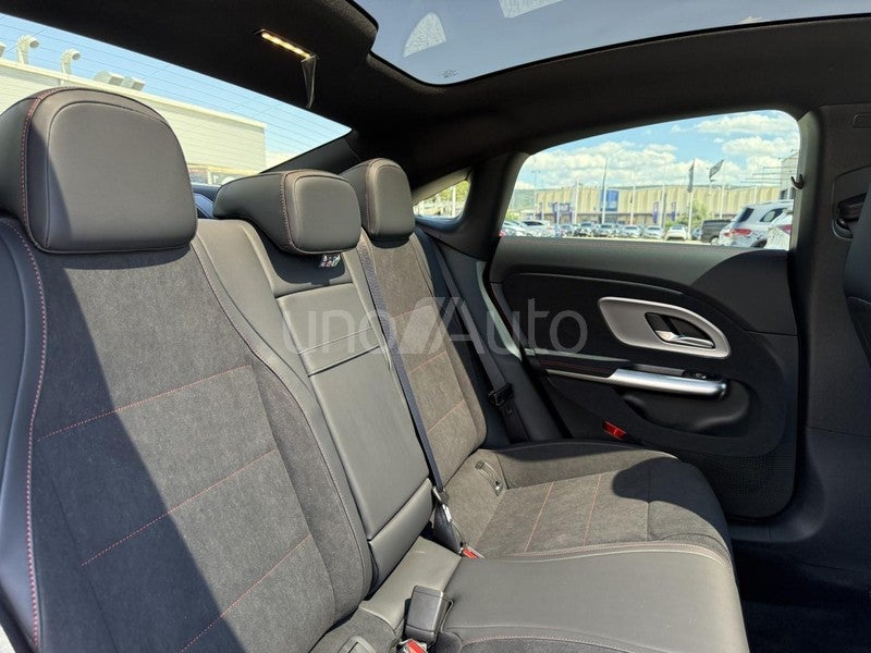 CLA CLA 180 con tecnología híbrida