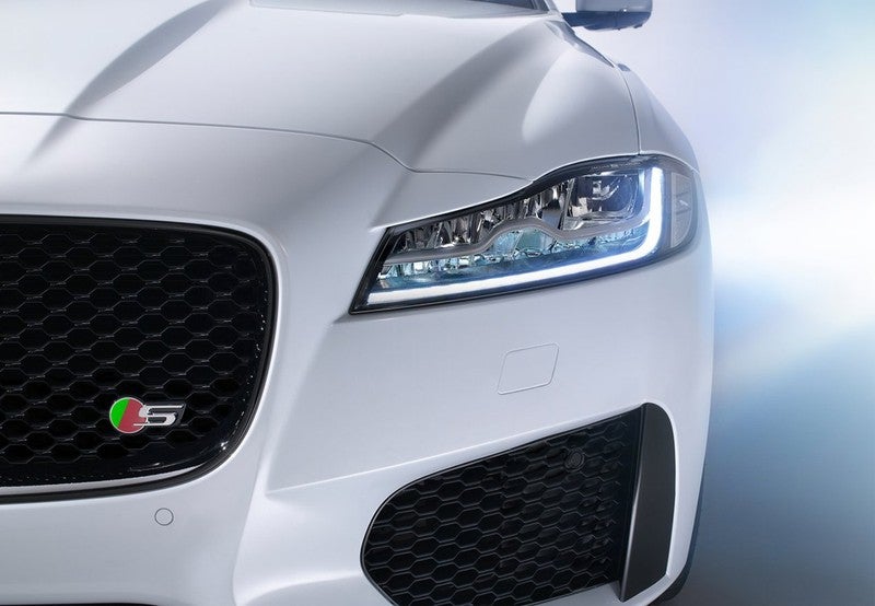 XF 2.0i4D Prestige AWD Aut. 180