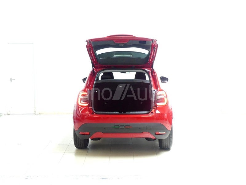 e RED 54kwh 115kw (156cv)