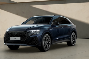 AUDI Q8 55 TFSIe Black line quattro tiptronic