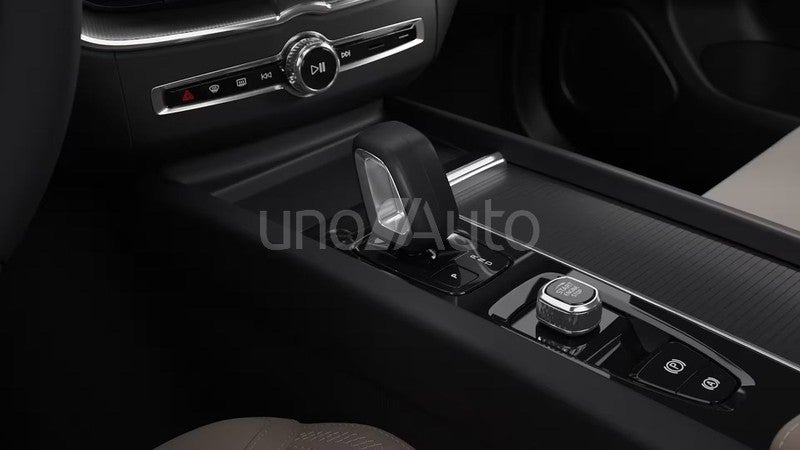 2.0 B5 G MHEV Core Auto AWD