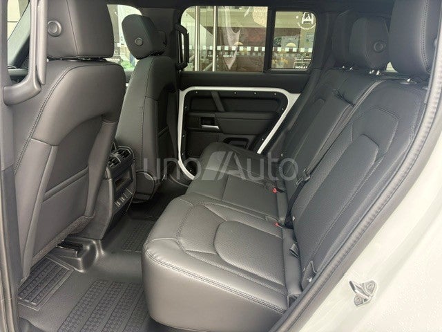 Defender 110 3.0D l6 MHEV X-Dynamic SE AWD Aut. 250