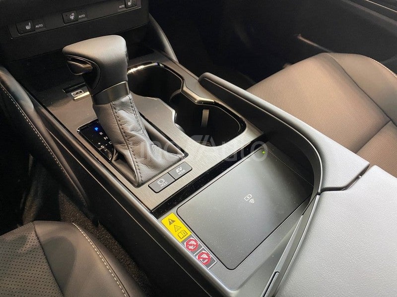 LEXUS ES 2.5 300h Premium