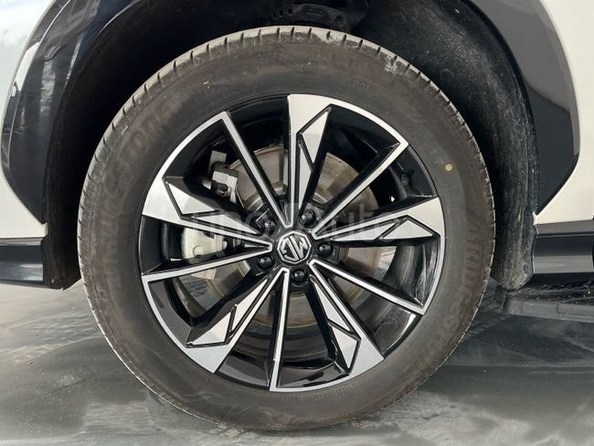 1.5T PHEV Luxury