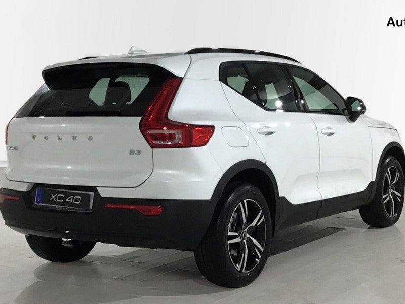 XC60 B4 Plus Dark FWD Aut.