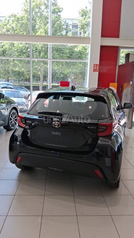Yaris 120H 1.5 Active Plus