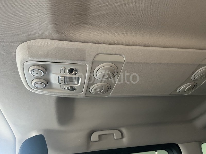 SpaceTourer BlueHDI M Plus EAT8 180