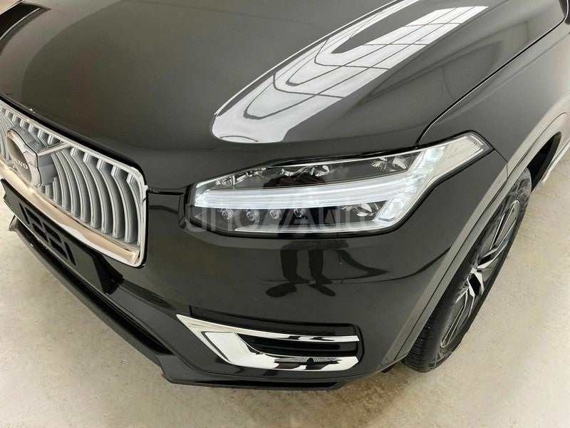 2.0 T8 AWD Core Recharge Auto