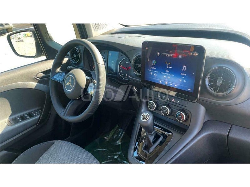 110 CDI 70kW Tourer Base
