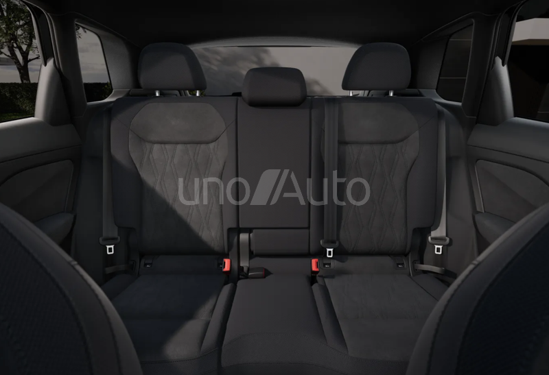 Q3 e-hybrid Black Line S tronic 200kW