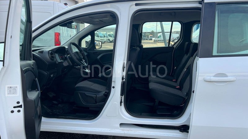 110 CDI 70kW Tourer Base