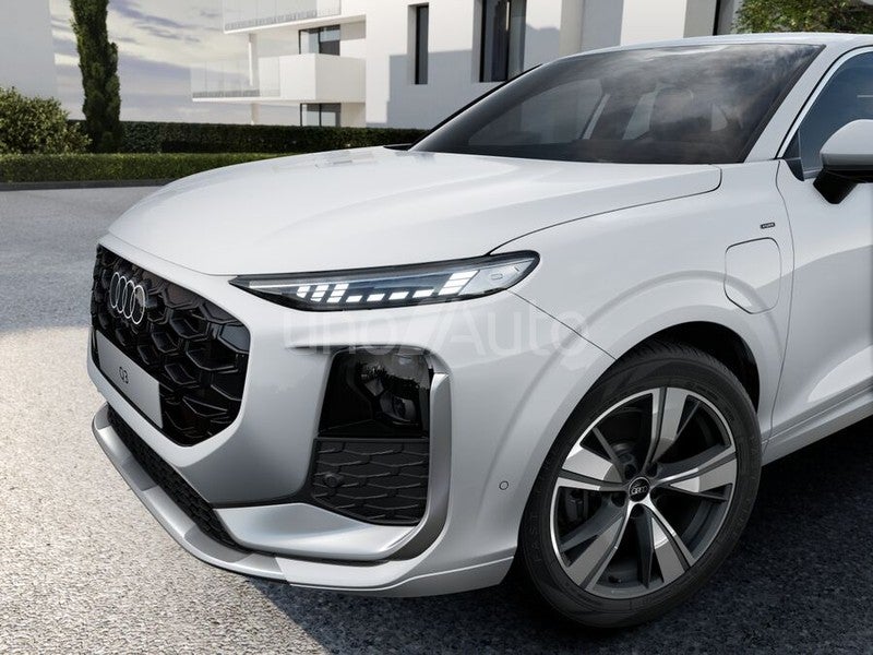 Q3 Sportback e-hybrid S line S tronic 200kW