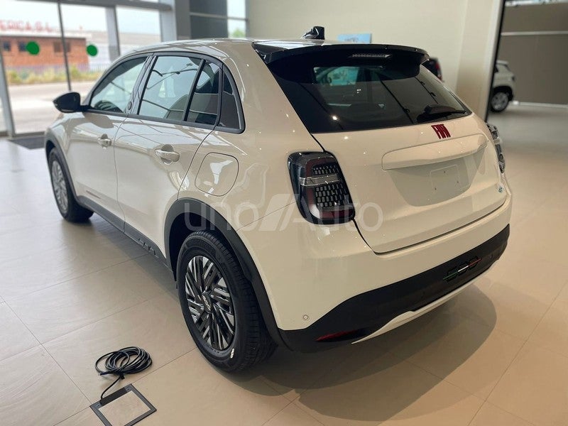 e RED 54kwh 115kw (156cv)