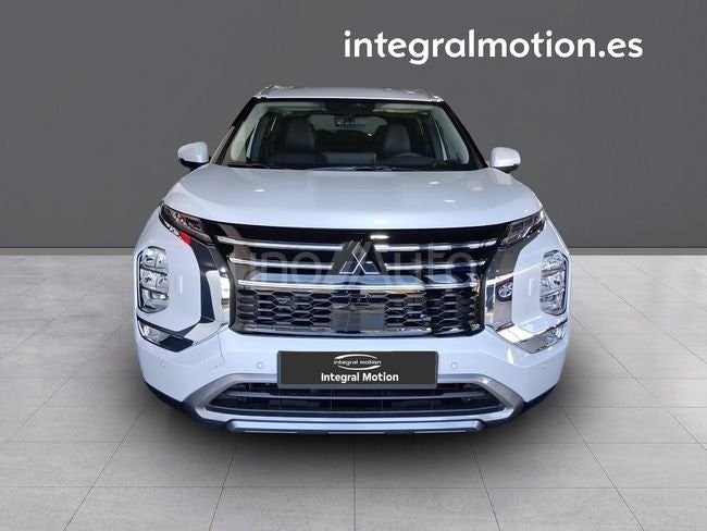 Outlander PHEV Kaiteki 4WD