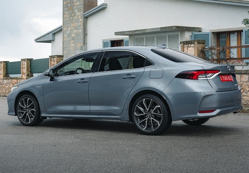 Corolla Sedán 125H Active Tech