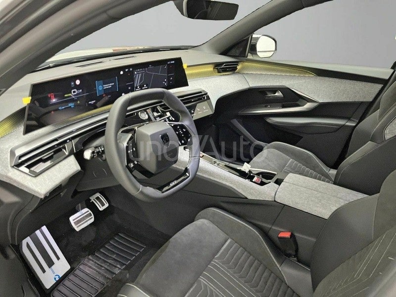 5008 Eléctrico GT 157kW