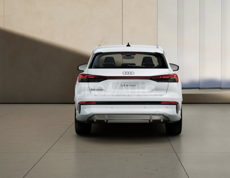 Q4 e-tron performance S line 210kW 82KWh