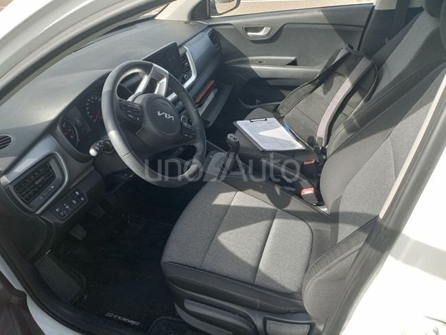 Stonic 1.0 T-GDi MHEV iMT Concept Plus 100