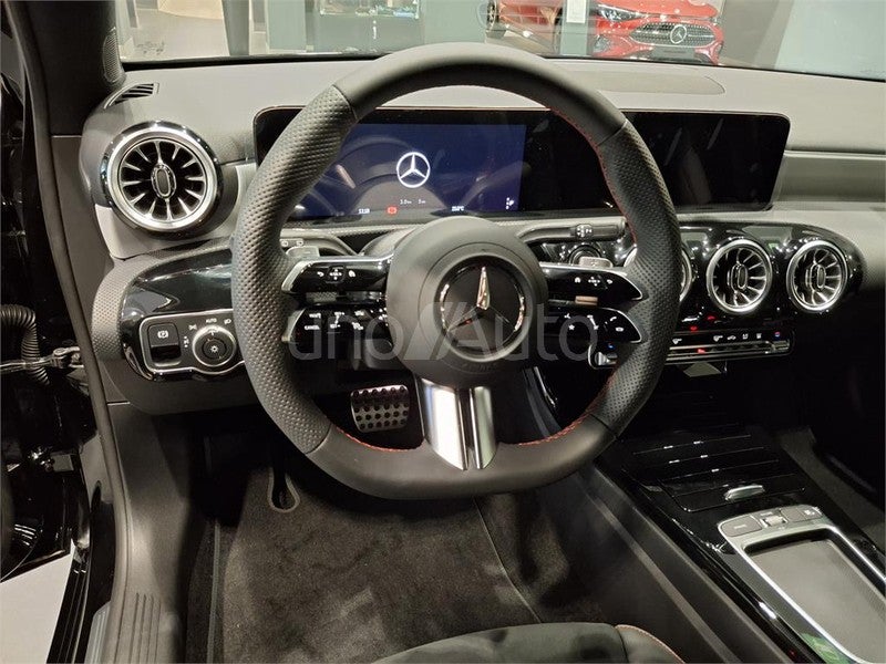 CLASE A 250 e con tecnología híbrida EQ
