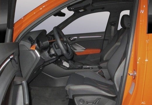 Q3 35 TFSI Advanced