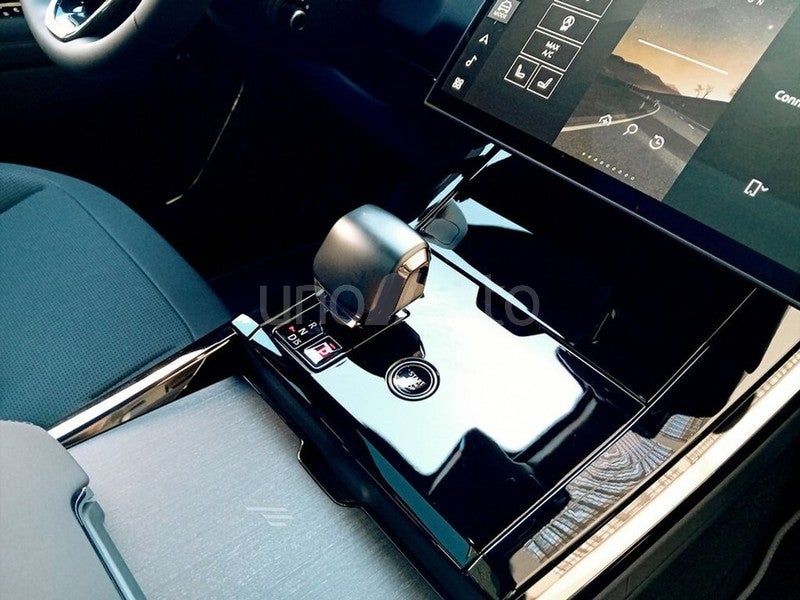 4.4 V8 635 PS AWD Auto MHEV SV