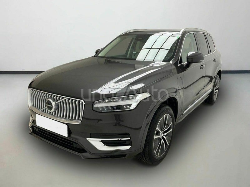 2.0 T8 AWD Core Recharge Auto