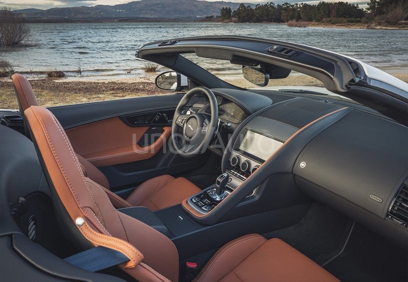 F-Type Convertible 2.0 I4 R-Dynamic Aut. 300
