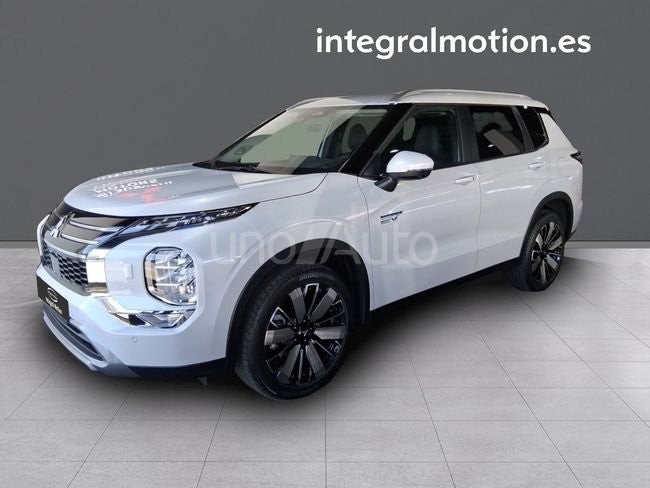 Outlander PHEV Kaiteki 4WD