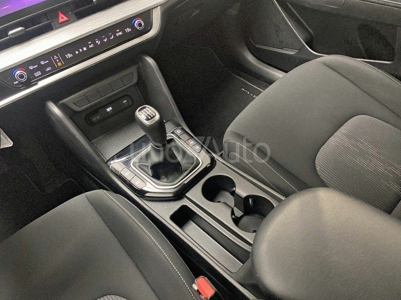 1.6 T-GDi MHEV 118kW (160CV) Drive 17