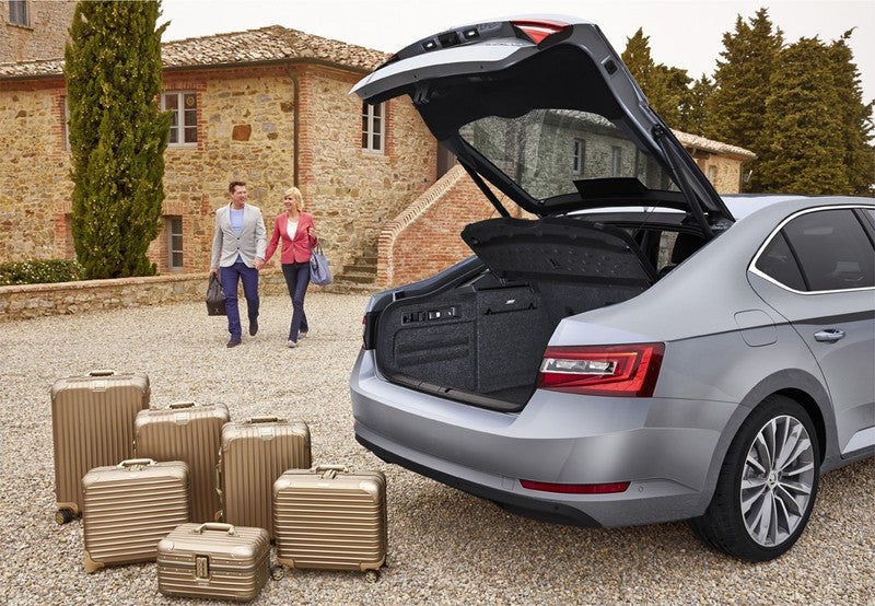 Superb 2.0TDI L&K 110kW
