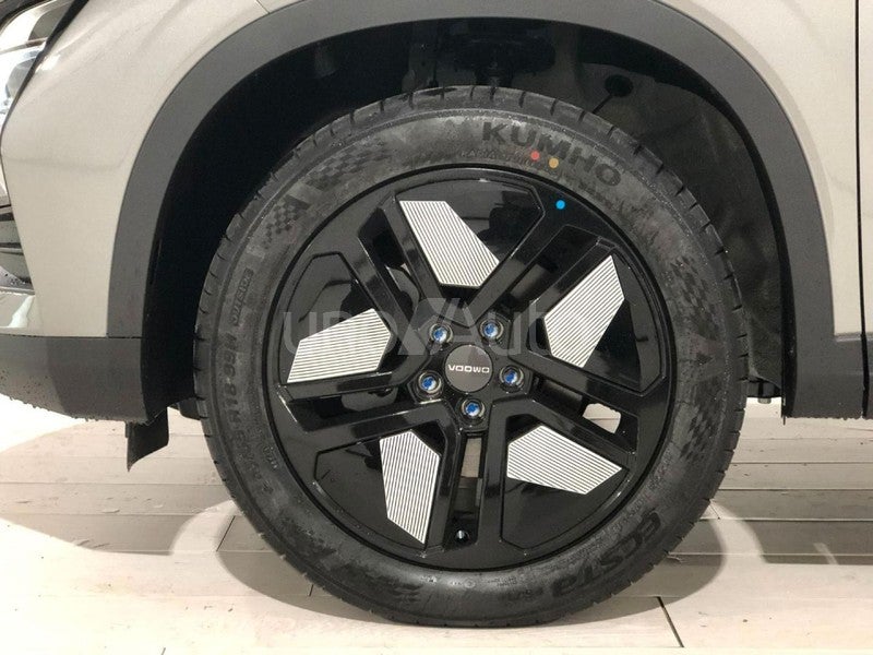 MY25 - Premium 1.6 TGDI 108kW (145cv)