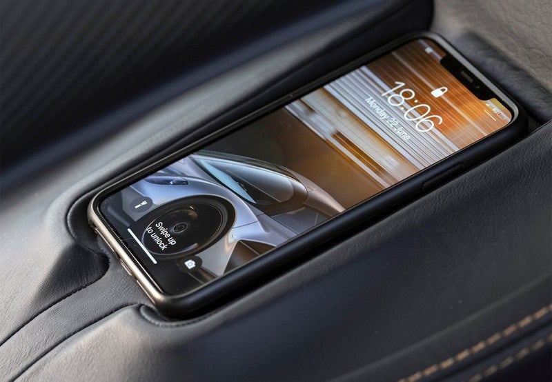 DBX 4.0 AWD Aut.