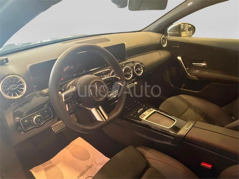 CLASE A 250 e con tecnología híbrida EQ