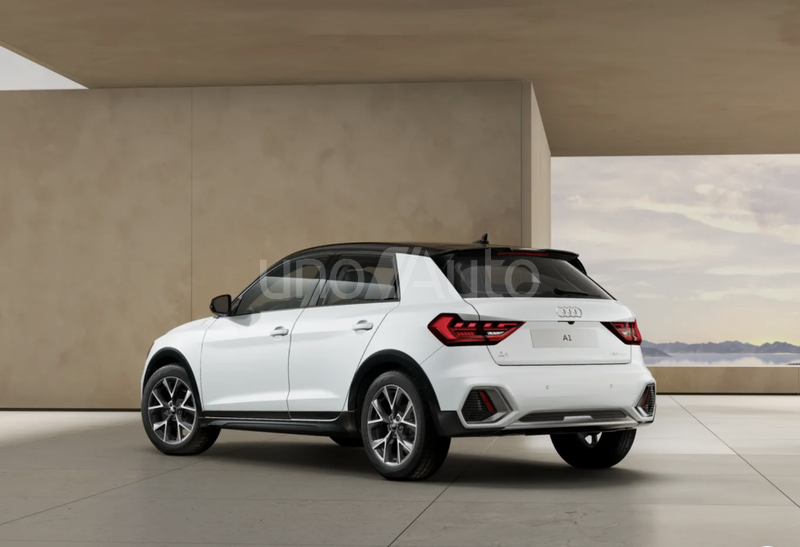 A1 Allstreet 30 TFSI Adrenalin S tronic 85kW