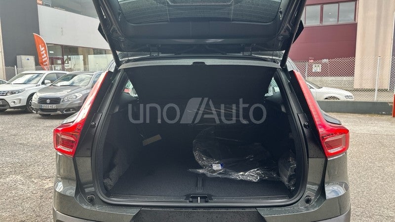 XC40 2.0 B3 MHEV PLUS DARK DCT 163 5P