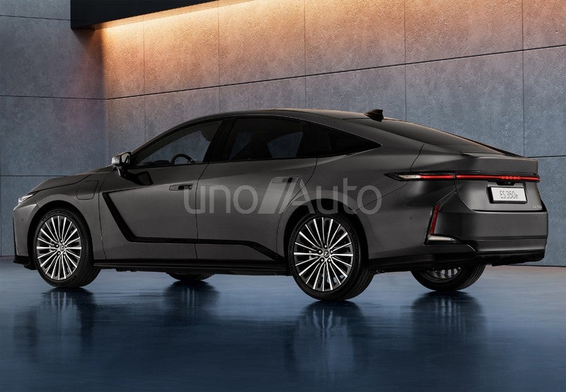 ES 300h Signature AWD