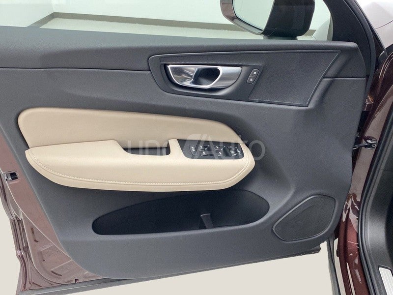 2.0 B5 G MHEV Core Auto AWD